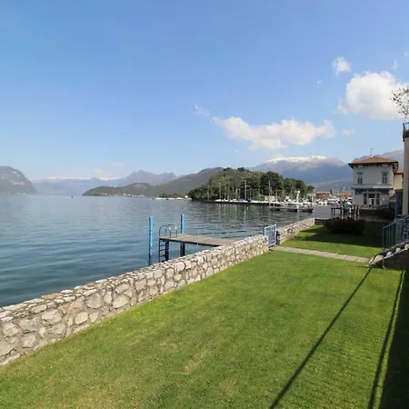 In Lake 1 Iseo