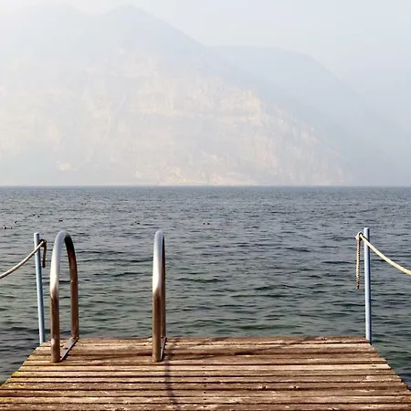Apartment In Lake 1
