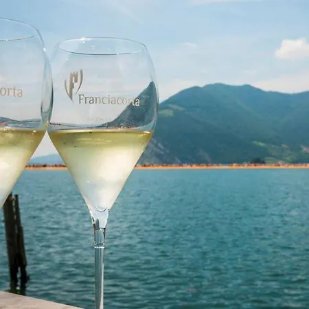 In Lake 1 * Iseo